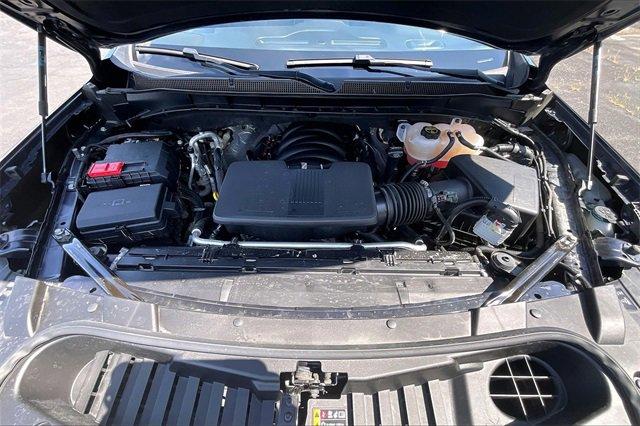 2024 Chevrolet Suburban Vehicle Photo in INDEPENDENCE, MO 64055-1314