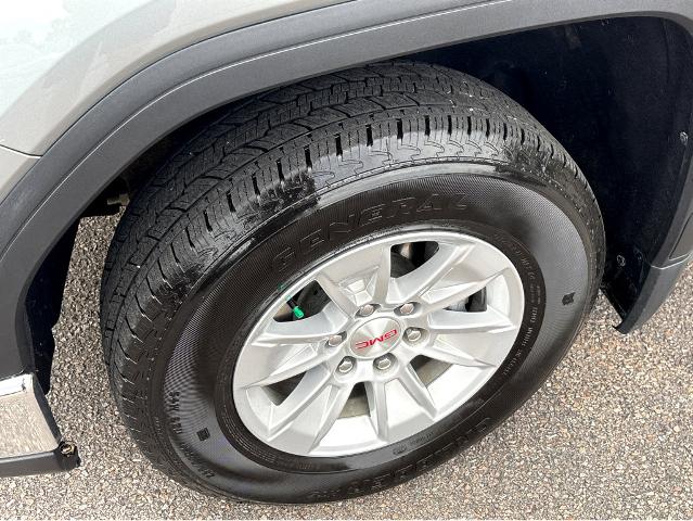 2024 GMC Sierra 1500 Vehicle Photo in BEAUFORT, SC 29906-4218