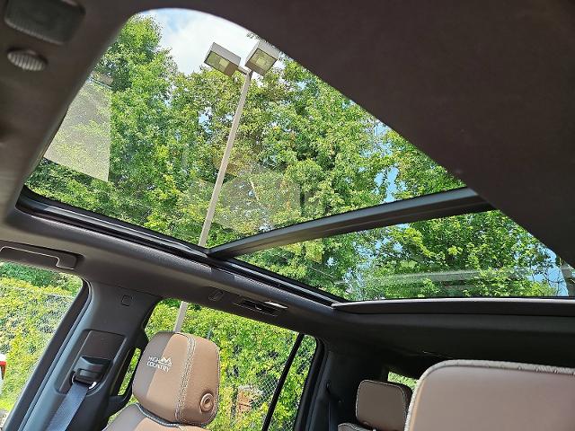 2023 Chevrolet Suburban Vehicle Photo in TREVOSE, PA 19053-4984