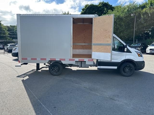 2024 Ford Transit Chassis Vehicle Photo in Webster, MA 01570-1415