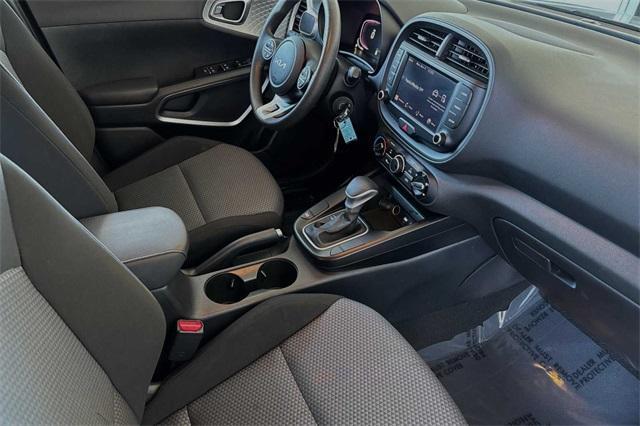 2023 Kia Soul Vehicle Photo in ELK GROVE, CA 95757-8703