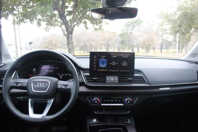 2024 Audi Q5 Vehicle Photo in HOUSTON, TX 77090