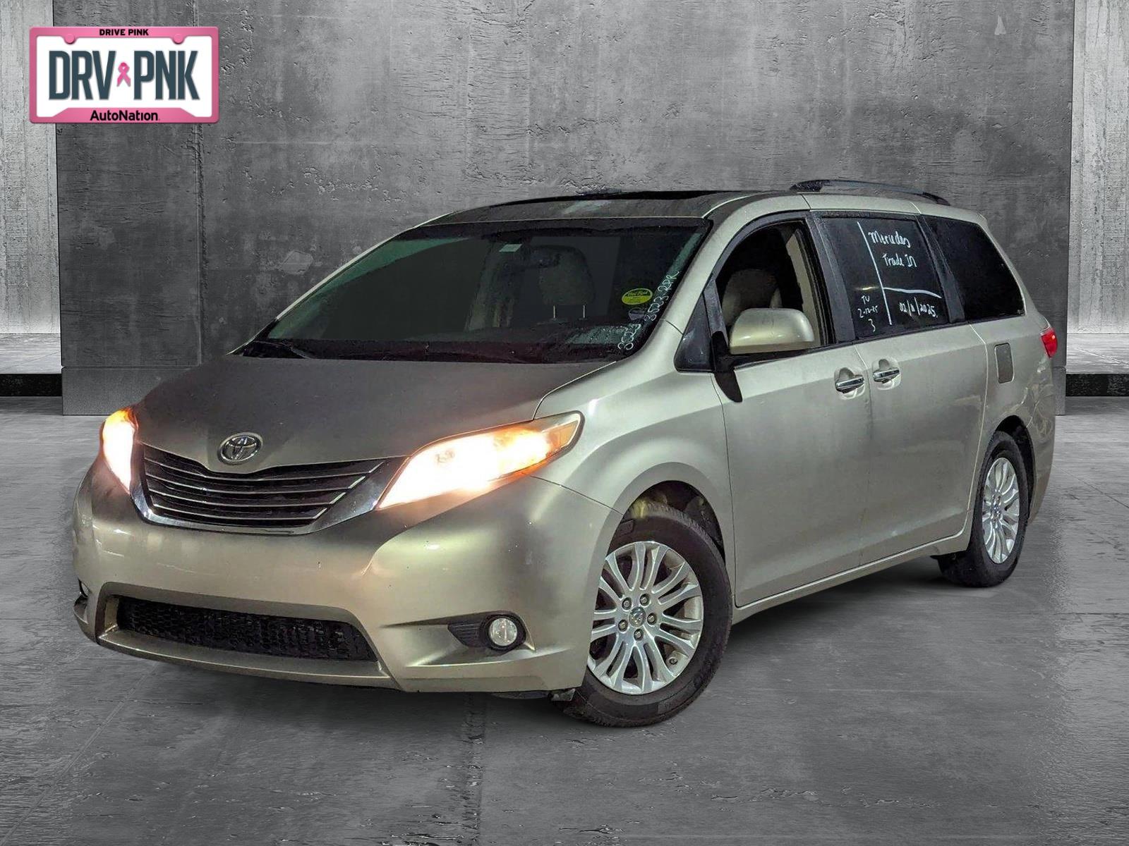 2015 Toyota Sienna Vehicle Photo in Davie, FL 33331