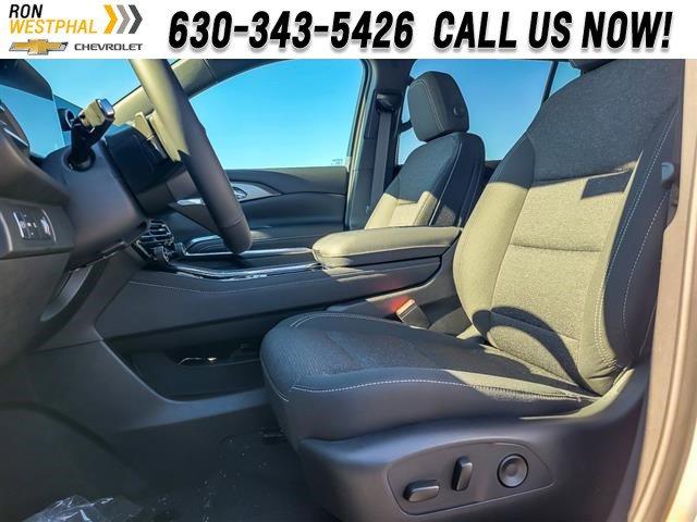 2025 Chevrolet Traverse Vehicle Photo in AURORA, IL 60503-9326