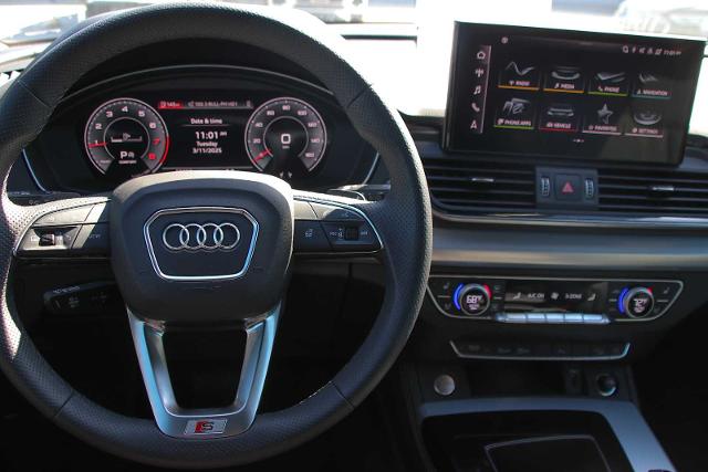 2024 Audi Q5 Vehicle Photo in SUGAR LAND, TX 77478