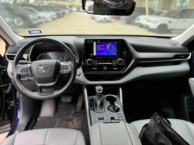 2023 Toyota Highlander Vehicle Photo in San Antonio, TX 78230