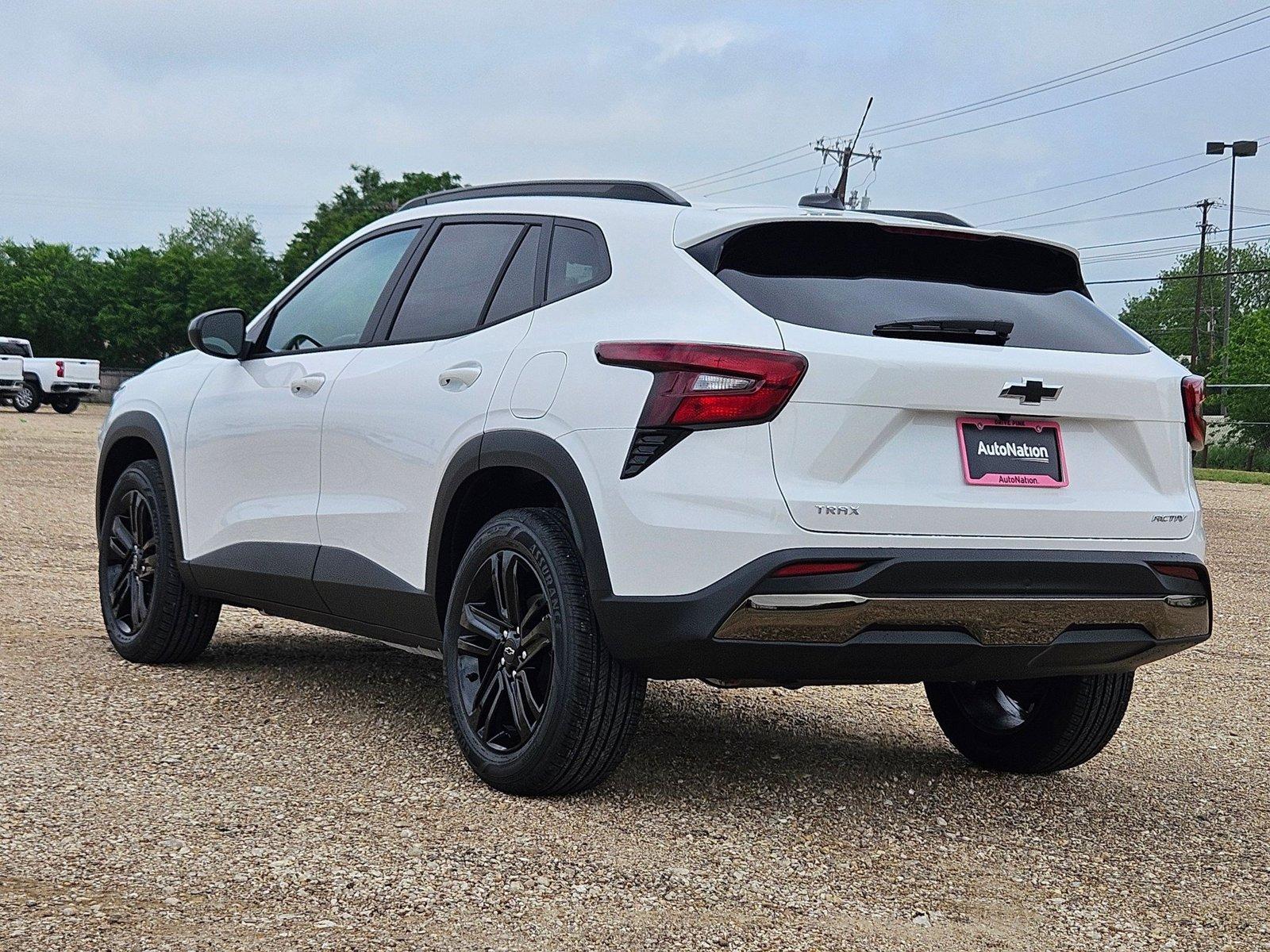 2025 Chevrolet Trax Vehicle Photo in WACO, TX 76710-2592
