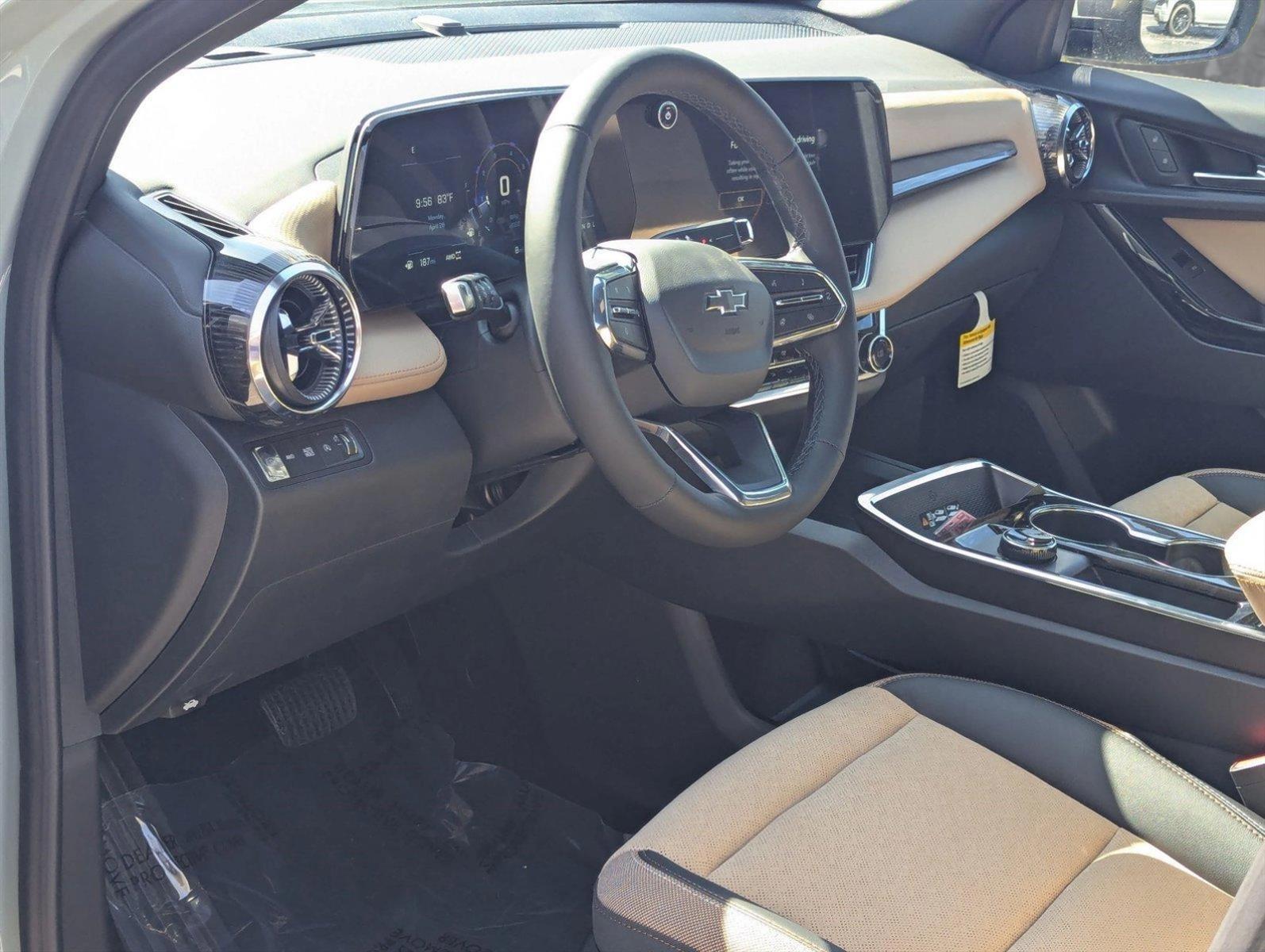 2025 Chevrolet Equinox Vehicle Photo in GREENACRES, FL 33463-3207