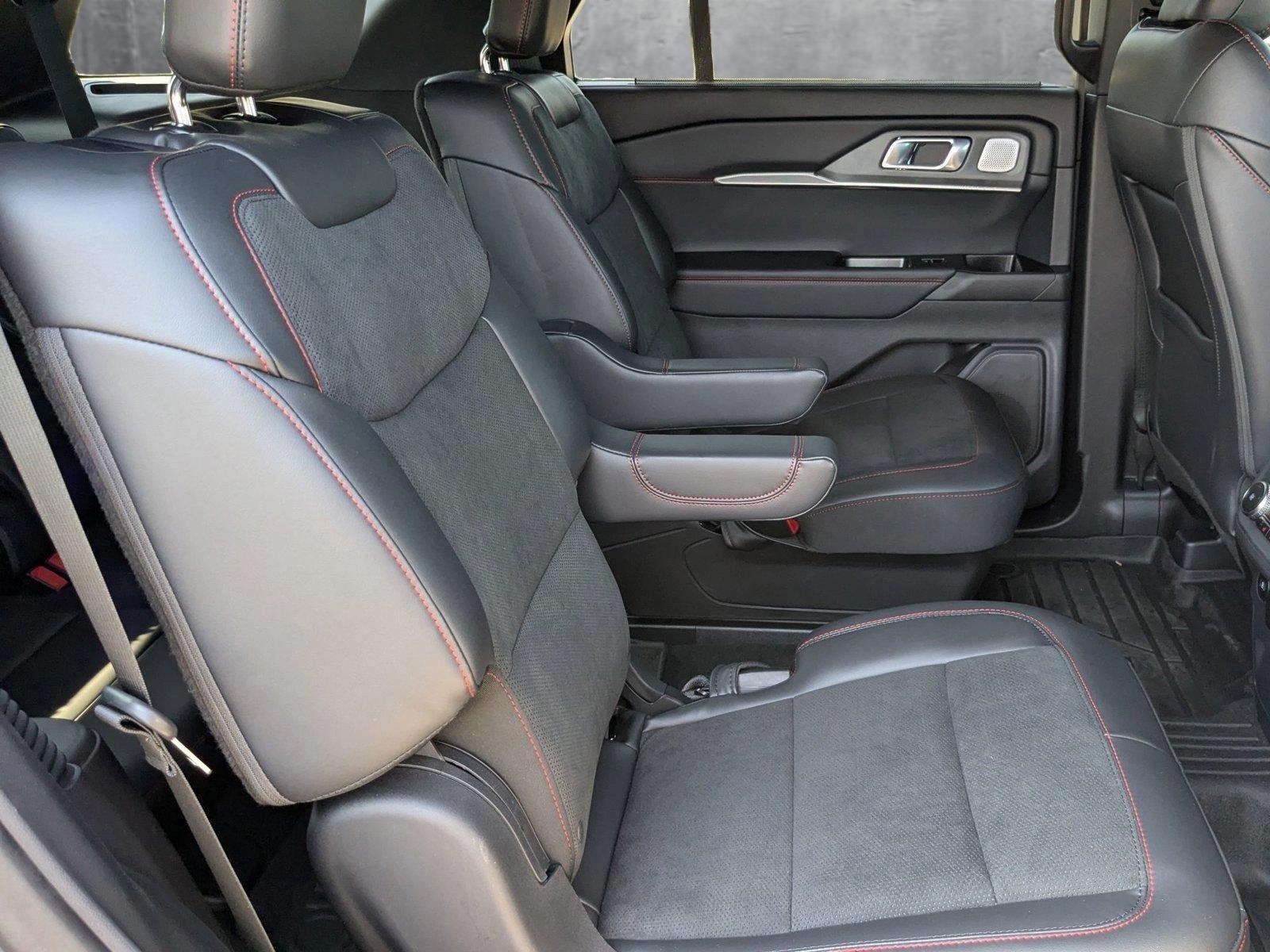 2025 Ford Explorer Vehicle Photo in St. Petersburg, FL 33713