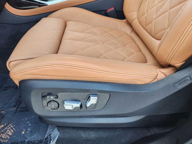 2025 BMW X7 xDrive40i Vehicle Photo in PLANO, TX 75024