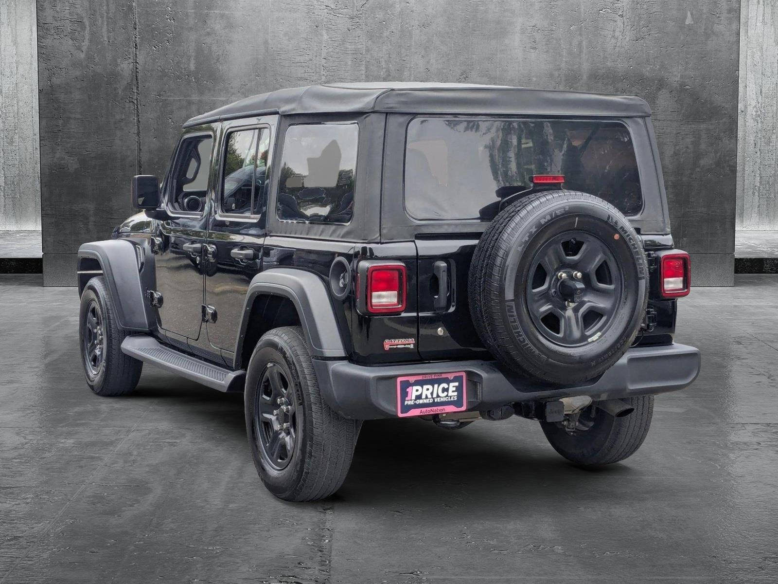 2023 Jeep Wrangler Vehicle Photo in Valencia, CA 91355