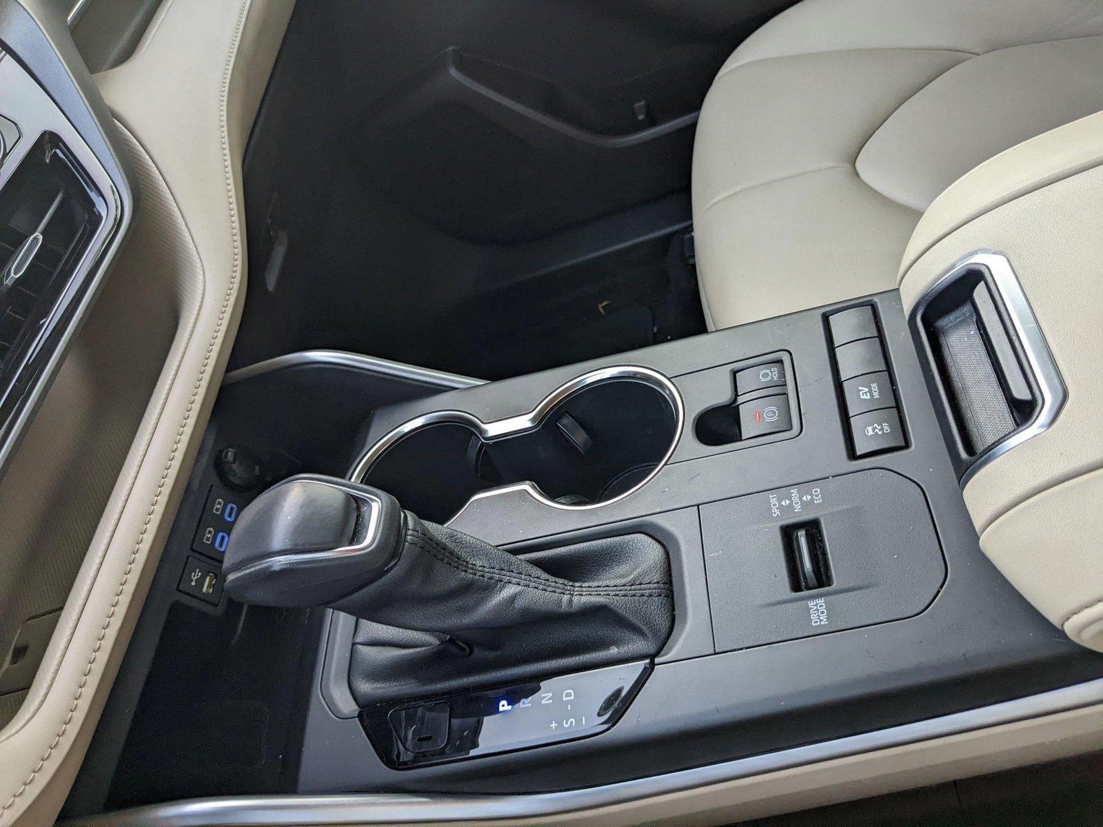 2022 Toyota Highlander Vehicle Photo in Davie, FL 33331