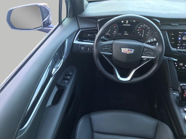 2024 Cadillac XT6 Vehicle Photo in GREEN BAY, WI 54303-3330