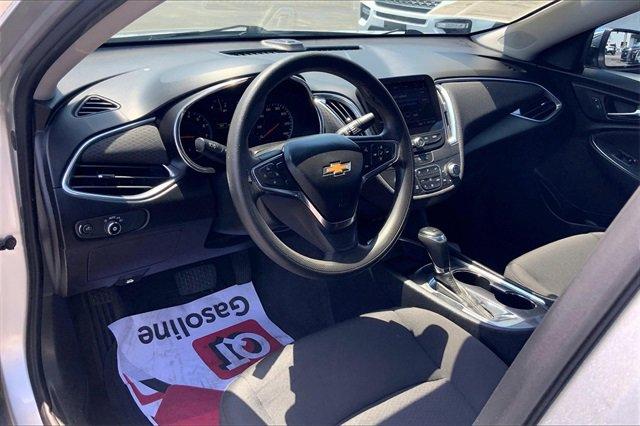 2020 Chevrolet Malibu Vehicle Photo in INDEPENDENCE, MO 64055-1377