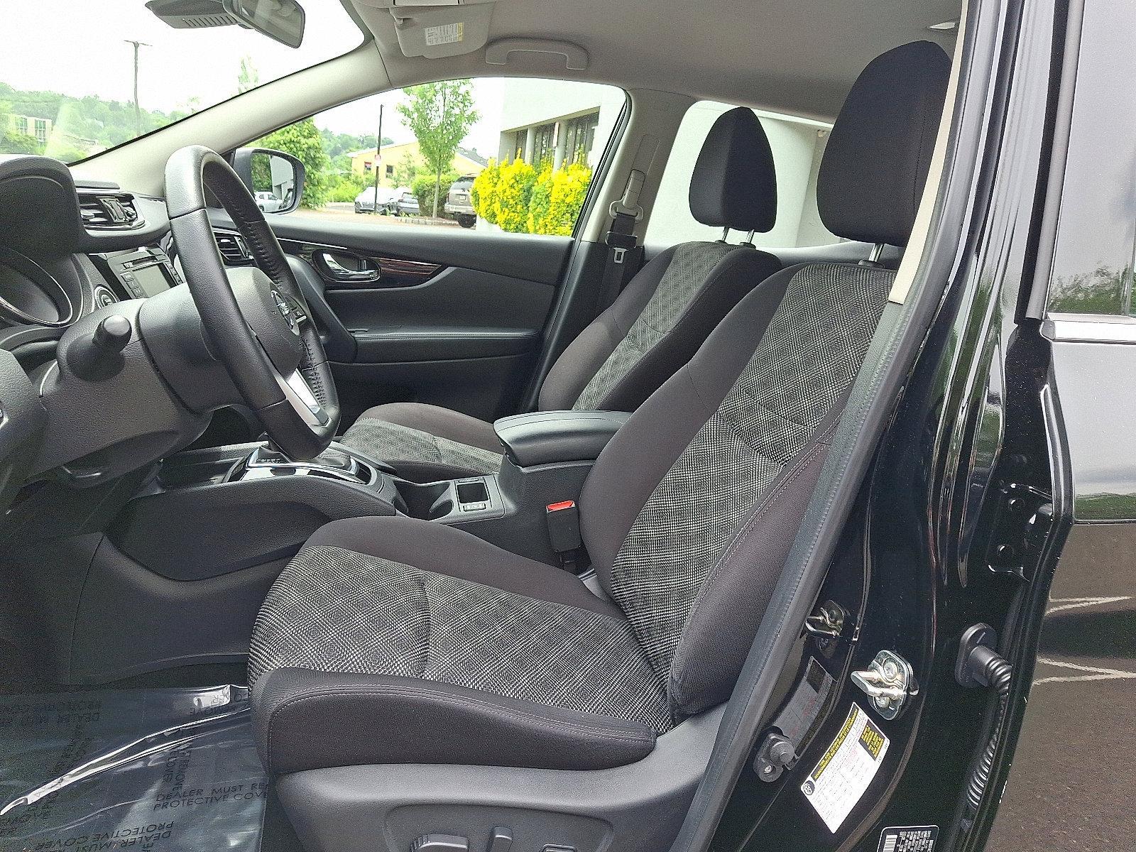 2022 Nissan Rogue Sport Vehicle Photo in Jenkintown, PA 19046