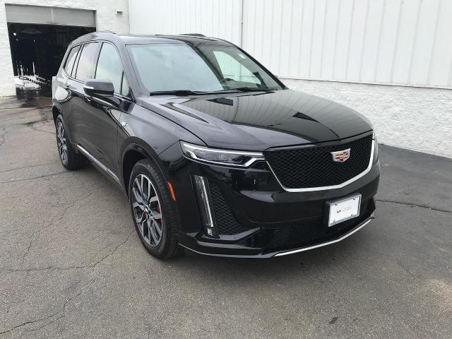 2024 Cadillac XT6 Vehicle Photo in GREEN BAY, WI 54303-3330