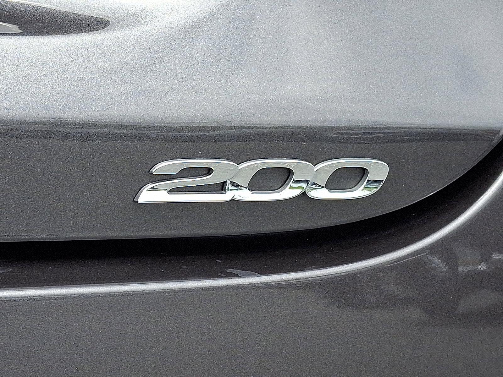 2015 Chrysler 200 Vehicle Photo in BETHLEHEM, PA 18017-9401