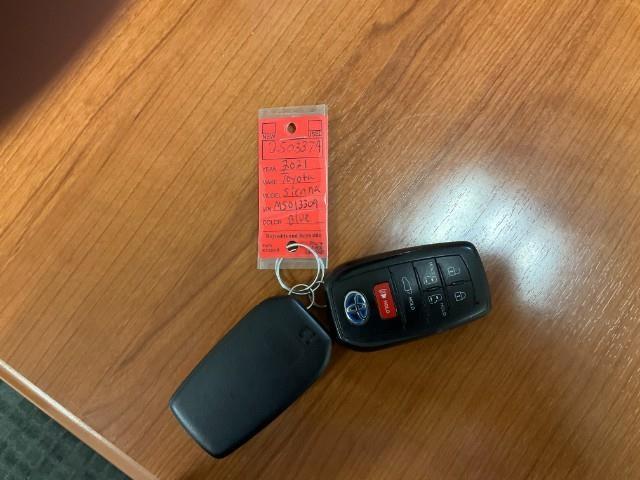 2021 Toyota Sienna Vehicle Photo in Oshkosh, WI 54904