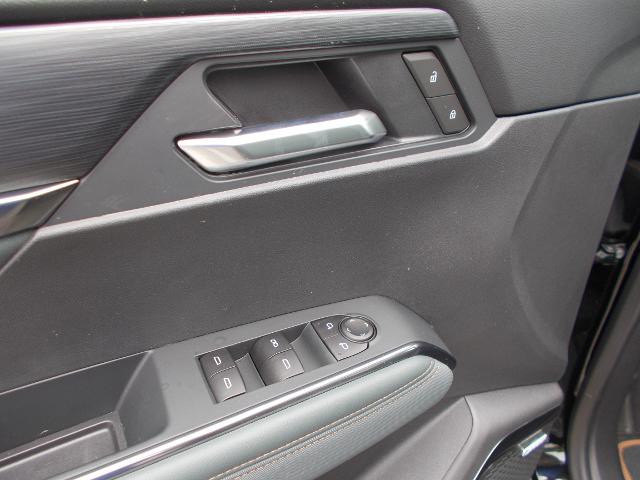 2025 GMC Acadia Vehicle Photo in LOWELL, MA 01852-4336