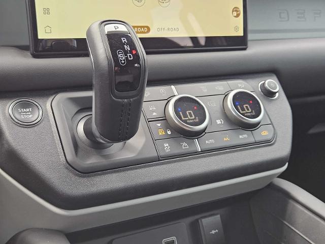 2024 Defender Vehicle Photo in AUSTIN, TX 78717
