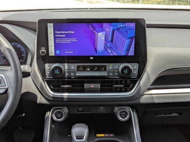 2024 Toyota Grand Highlander Vehicle Photo in San Antonio, TX 78230