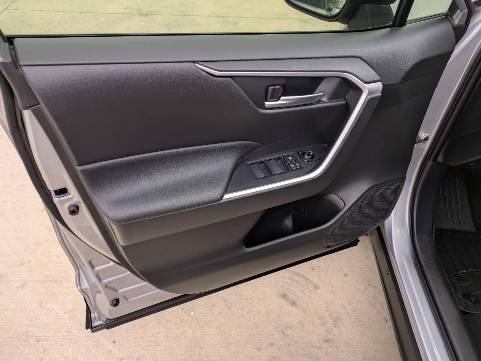 2020 Toyota RAV4 Vehicle Photo in SELMA, TX 78154-1460