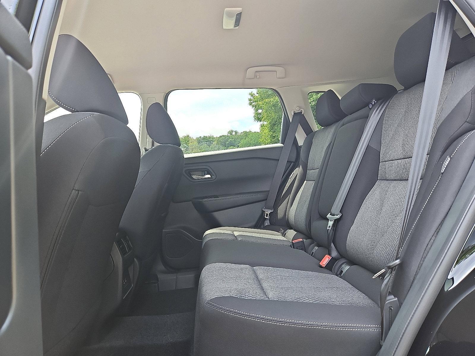 2025 Nissan Rogue Vehicle Photo in Harrisburg, PA 17111-1033