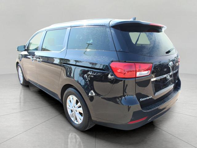 2017 Kia Sedona Vehicle Photo in Green Bay, WI 54304