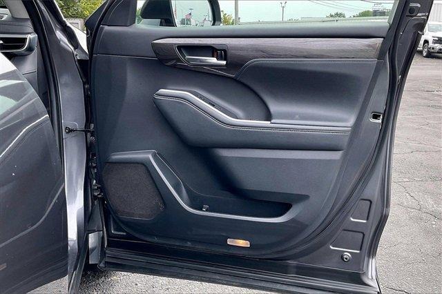 2021 Toyota Highlander Vehicle Photo in INDEPENDENCE, MO 64055-1314