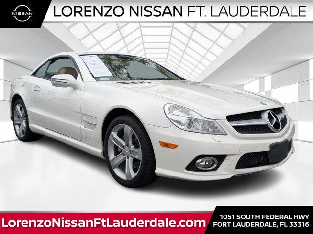 Diamond White 2009 Mercedes-Benz SL-Class SL 550 Convertible Rear-Wheel Drive 7-Speed Automatic