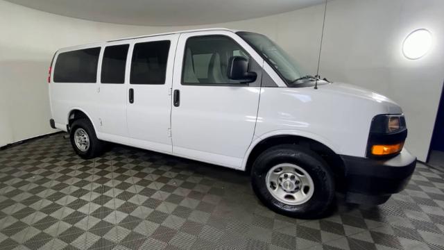 2024 Chevrolet Express Passenger 3500 Vehicle Photo in ALLIANCE, OH 44601-4622