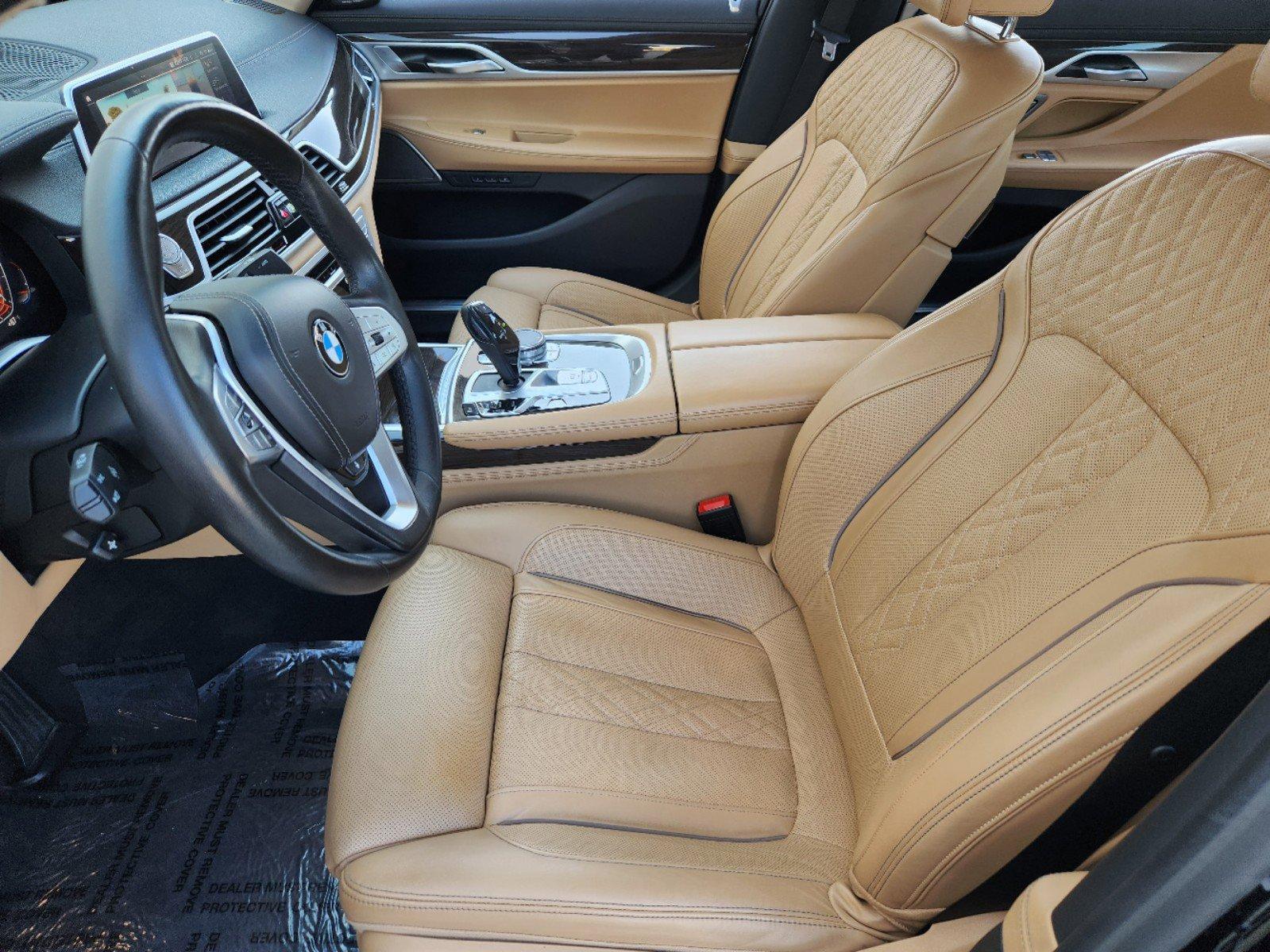 2022 BMW 740i Vehicle Photo in PLANO, TX 75024