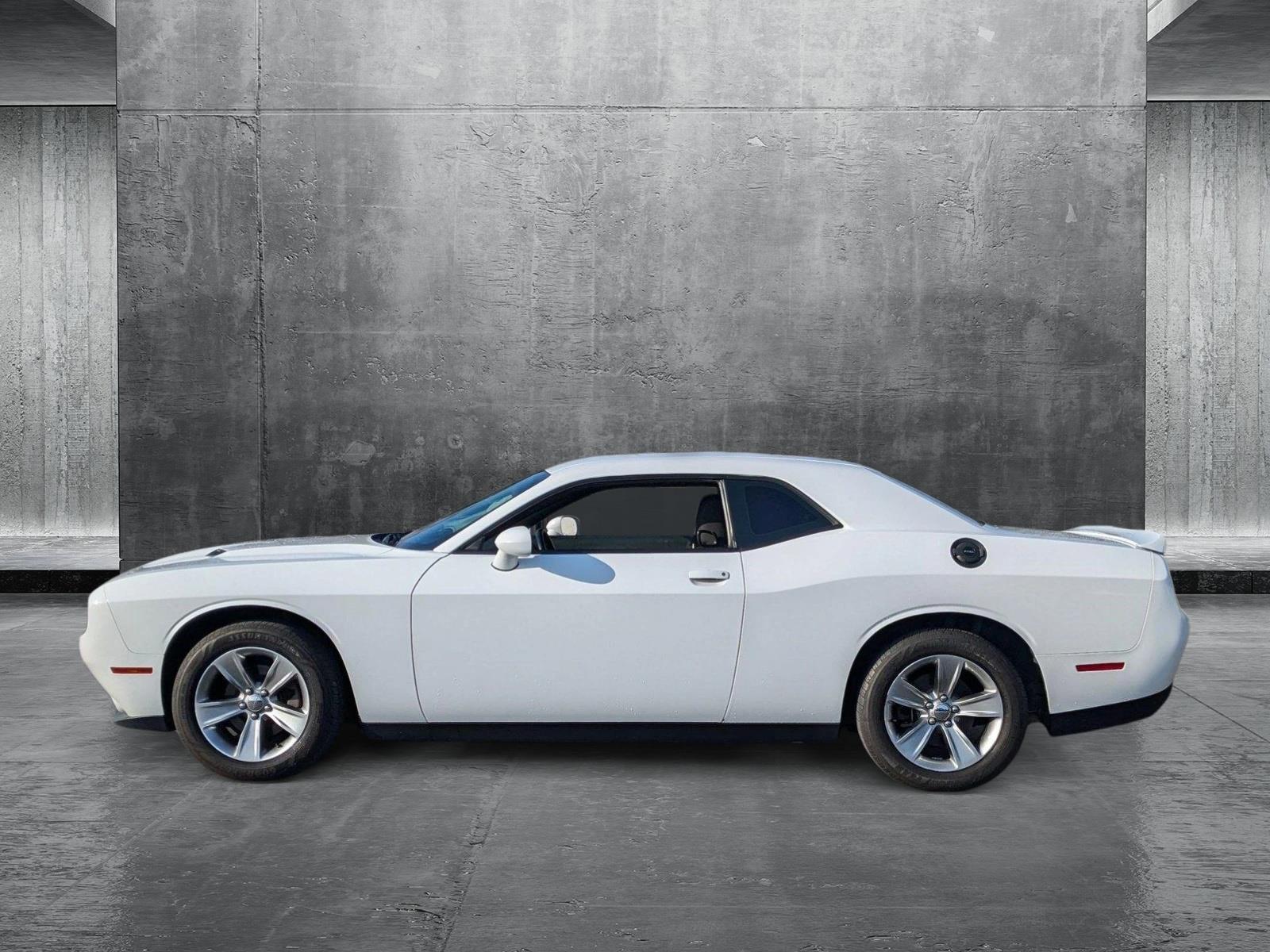 2019 Dodge Challenger Vehicle Photo in VALENCIA, CA 91355-1705