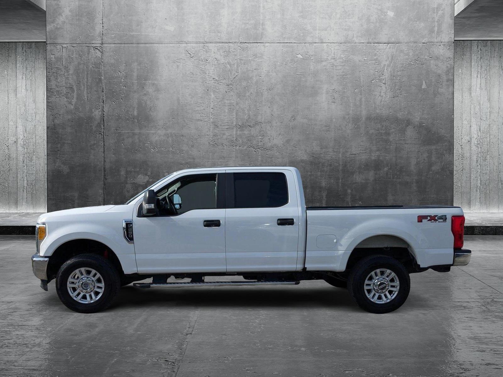 2017 Ford Super Duty F-250 SRW Vehicle Photo in Miami, FL 33015