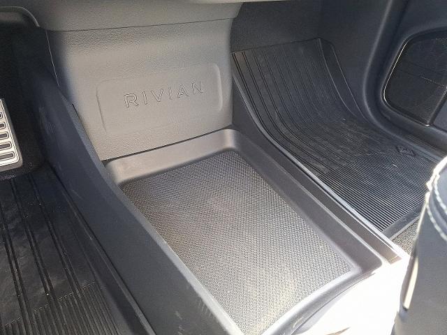 2022 Rivian R1T Vehicle Photo in TREVOSE, PA 19053-4984