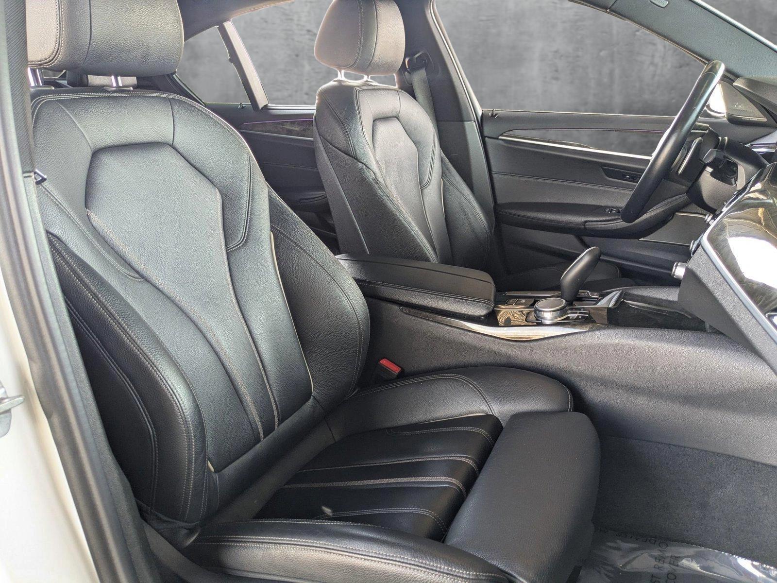 2018 BMW 540i Vehicle Photo in Valencia, CA 91355