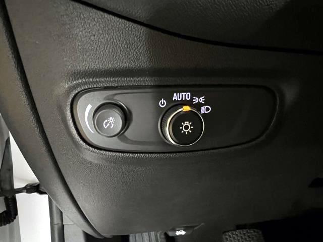 2022 Chevrolet Equinox Vehicle Photo in Roslyn, NY 11576