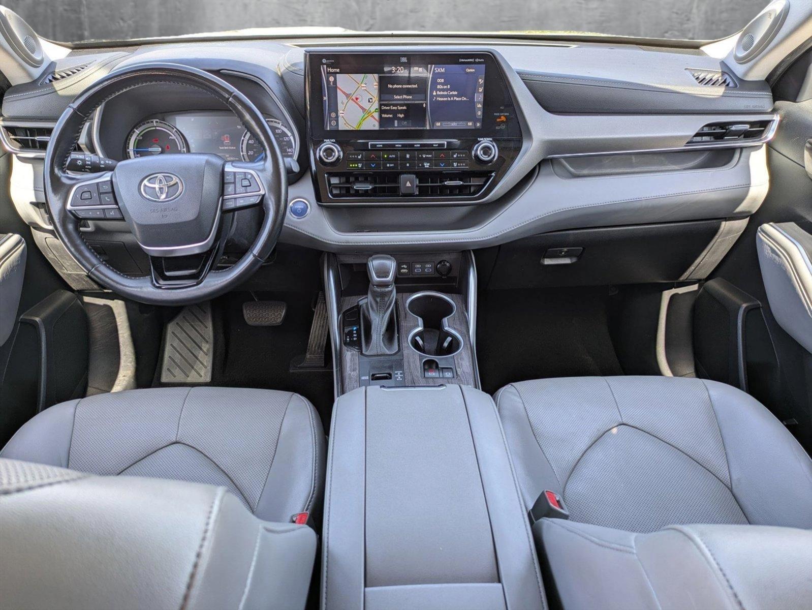 2022 Toyota Highlander Vehicle Photo in Tustin, CA 92782