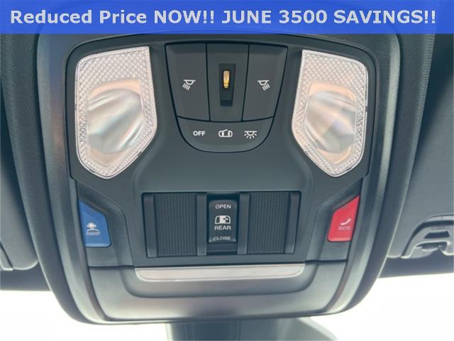 2025 Ram 1500 Vehicle Photo in GREEN BAY, WI 54304-5303
