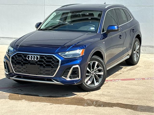 2024 Audi Q5 Vehicle Photo in Grapevine, TX 76051