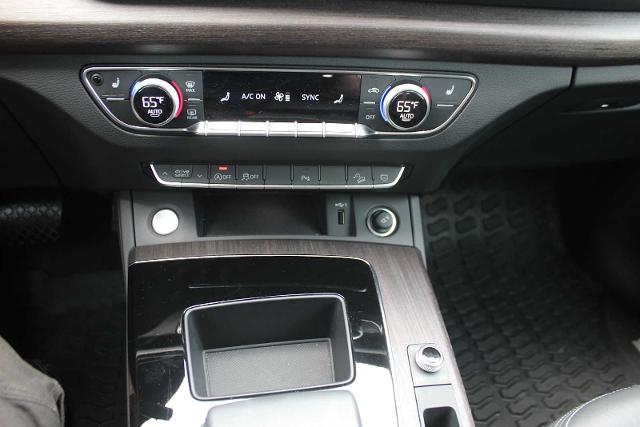 2024 Audi Q5 Vehicle Photo in HOUSTON, TX 77090