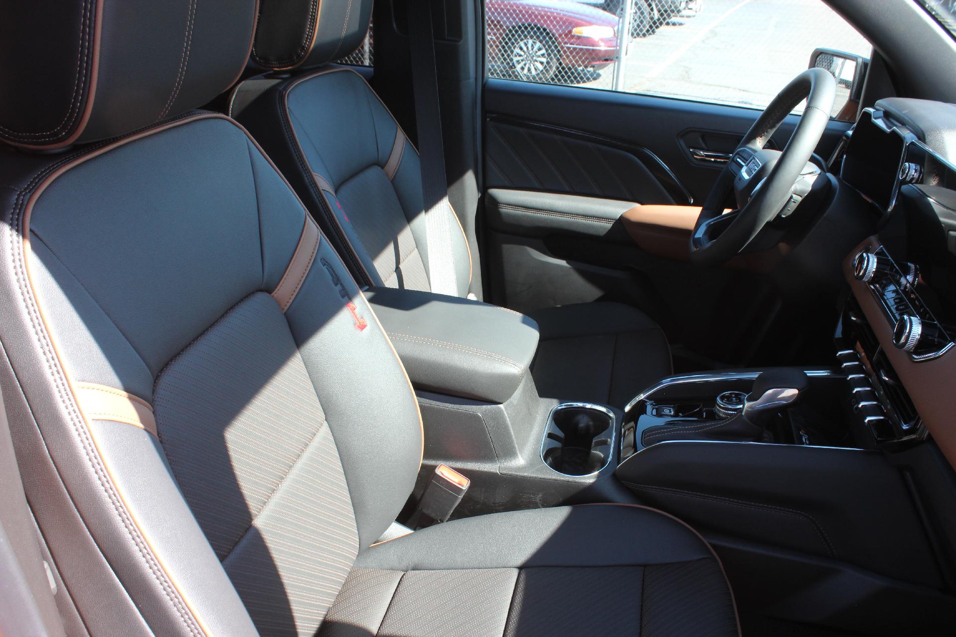 2025 GMC Canyon Vehicle Photo in AURORA, CO 80012-4011