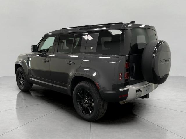 2024 Defender Vehicle Photo in Appleton, WI 54913