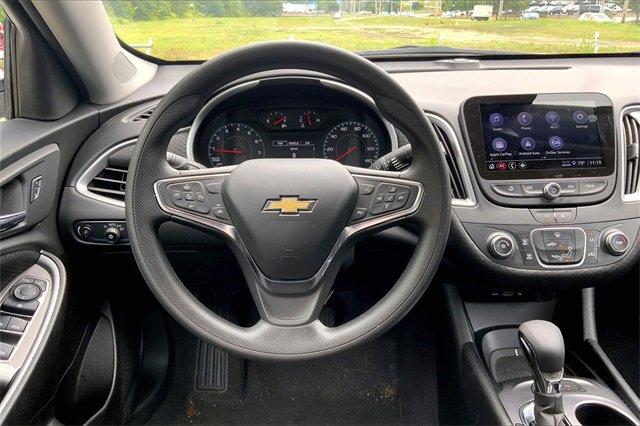 2025 Chevrolet Malibu Vehicle Photo in KANSAS CITY, MO 64114-4502