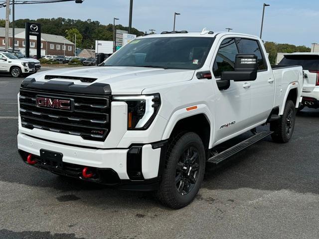 2025 GMC Sierra 2500 HD Vehicle Photo in LOWELL, MA 01852-4336