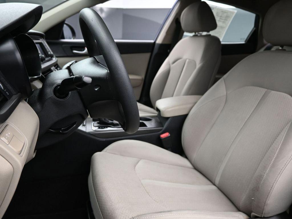 2016 Kia Optima Vehicle Photo in Marion, IA 52302