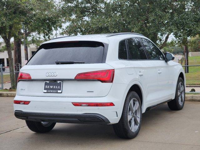 2025 Audi Q5 Vehicle Photo in HOUSTON, TX 77090