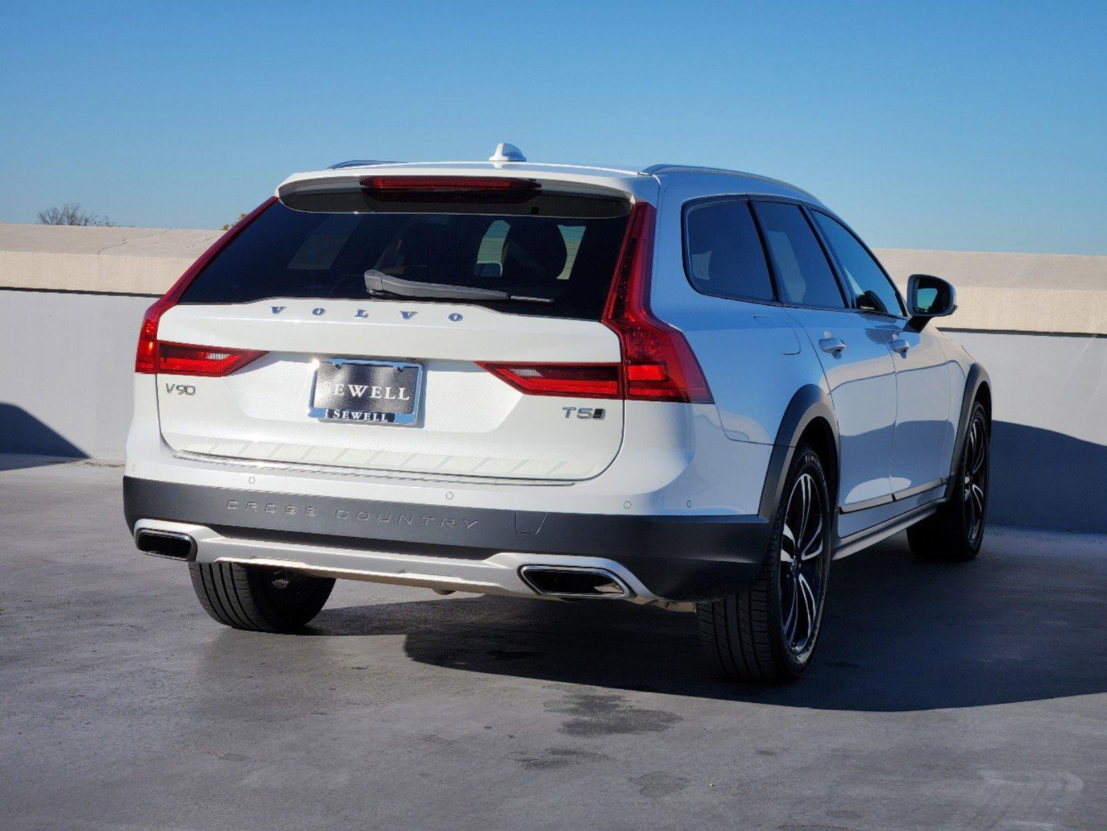 2018 Volvo V90 Cross Country Vehicle Photo in DALLAS, TX 75209