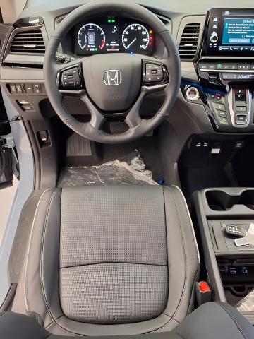 2025 Honda Odyssey Vehicle Photo in Oshkosh, WI 54904