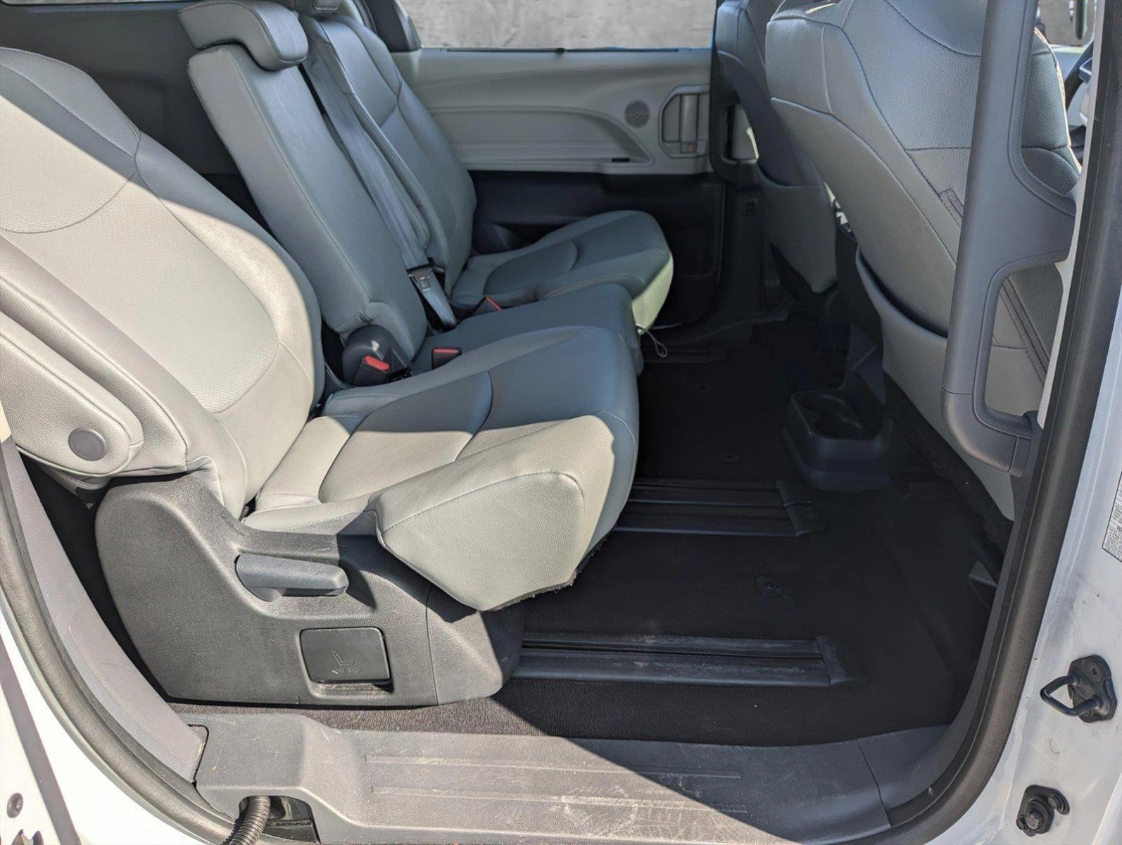 2023 Toyota Sienna Vehicle Photo in Ft. Myers, FL 33907